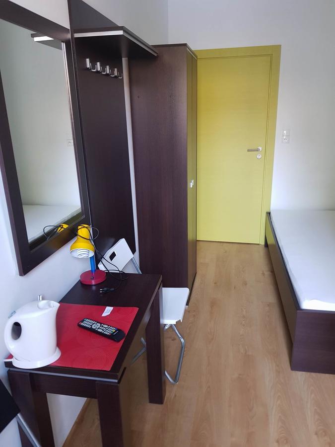Lux Hostel - Z Prywatnymi Lazienkami Gdynia Ngoại thất bức ảnh